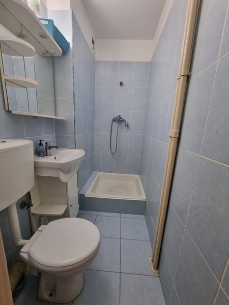 Titan, Piata Minis, parc Brancusi,