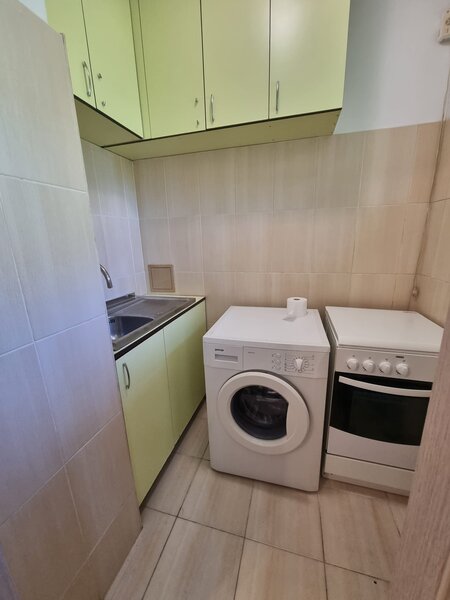 Titan, Piata Minis, parc Brancusi,