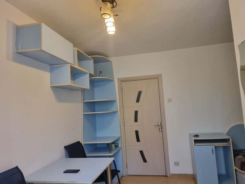 Titan, Piata Minis, parc Brancusi,